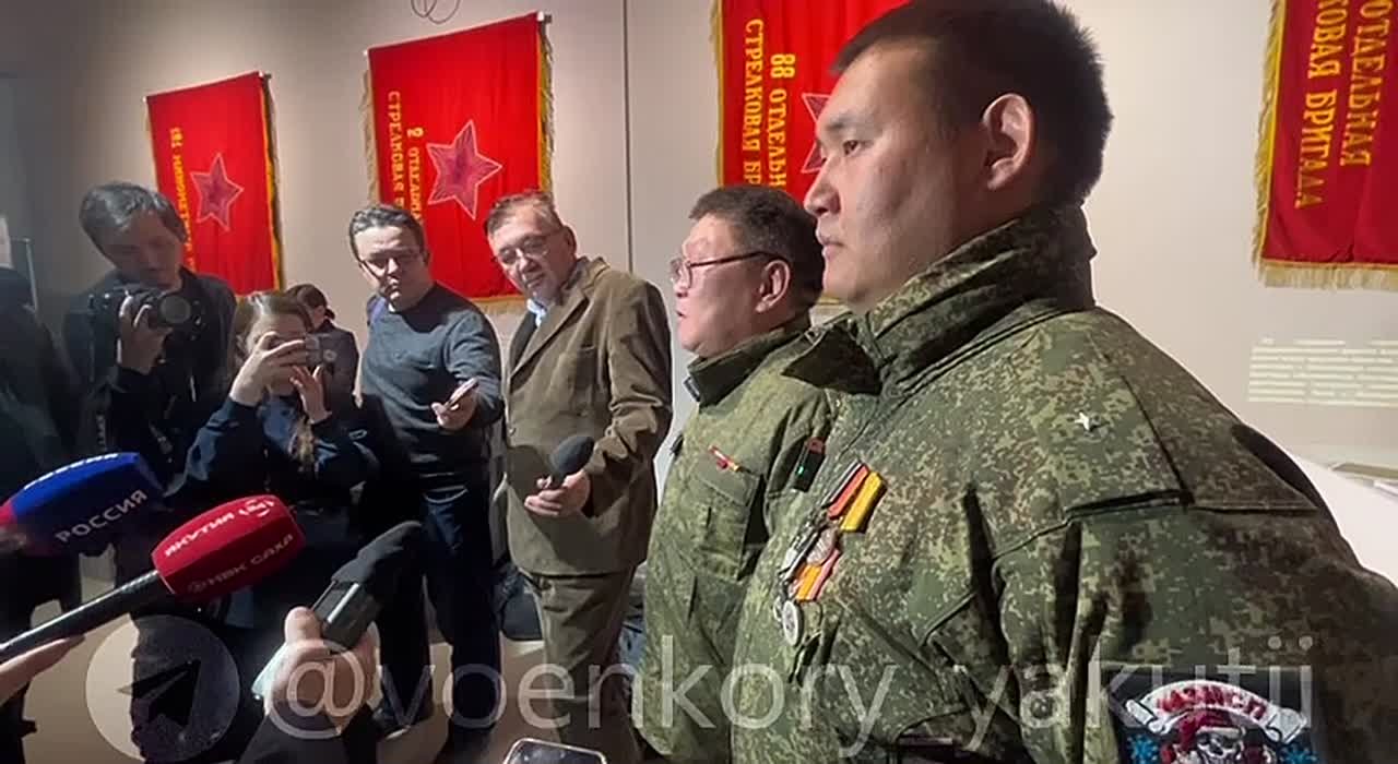 В III Республиканском антифашистском форуме принимает участие гвардии лейтенант Альберт Чочанов с позывным «Якут»