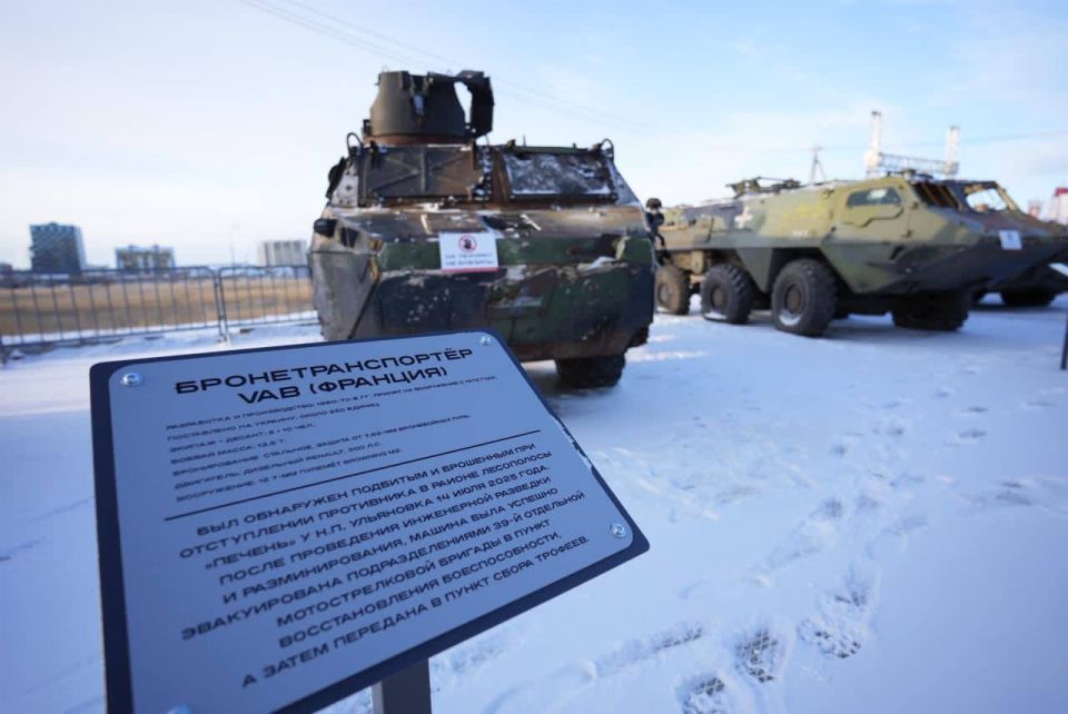 Память о подвиге»: в Якутске открылись выставки фронтовых фотографов и художников Восточного военного округа Память о подвиге»: в Якутске открылись выставки фронтовых фотографов и художников Восточного военного округа