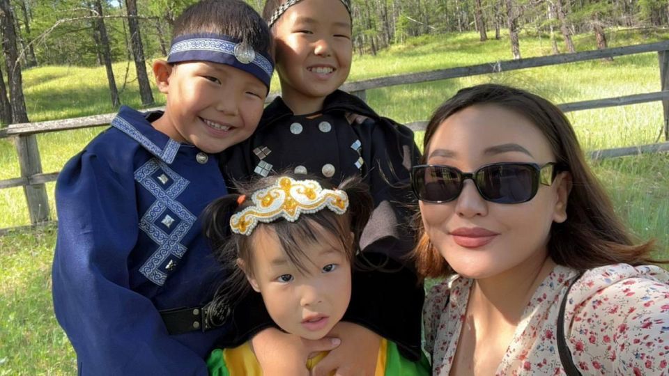 Бу кннэргэ т, хорсун санааны уонна ыксаллаах быыыга-майгыга сптх хамсаныыны кыра уолчаан крдрд Бу кннэргэ т, хорсун санааны уонна ыксаллаах быыыга-майгыга сптх хамсаныыны кыра уолчаан крдрд