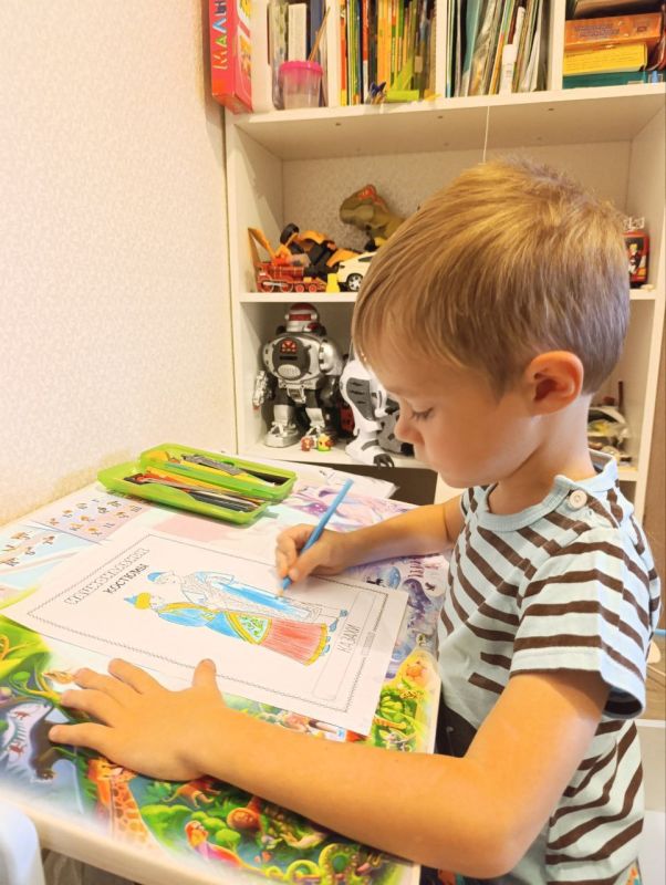 Ко Дню народного единства коллективы территориальных органов Росреестра по всей стране организовали серию мероприятий, которые продемонстрировали, что наша сила - в многообразии культур, традиций и народов Ко Дню народного единства коллективы территориальных органов Росреестра по всей стране организовали серию мероприятий, которые продемонстрировали, что наша сила - в многообразии культур, традиций и народов