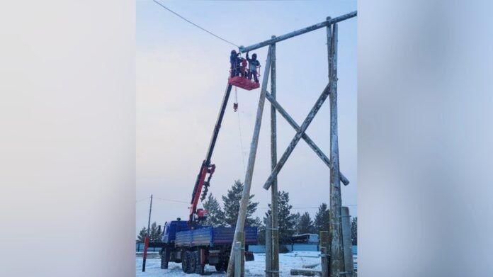 Энергетики подготовили электросети Вилюйского района к холодам