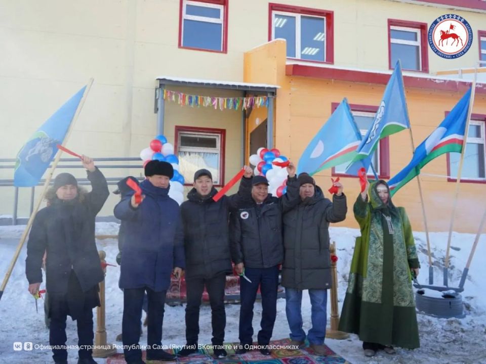 В День народного единства, 4 ноября, в селах Быракан Верхневилюйского улуса и Беке Догдогинского наслега Мегино-Кангаласского улуса торжественно открыли культурно-спортивные комплексы В День народного единства, 4 ноября, в селах Быракан Верхневилюйского улуса и Беке Догдогинского наслега Мегино-Кангаласского улуса торжественно открыли культурно-спортивные комплексы