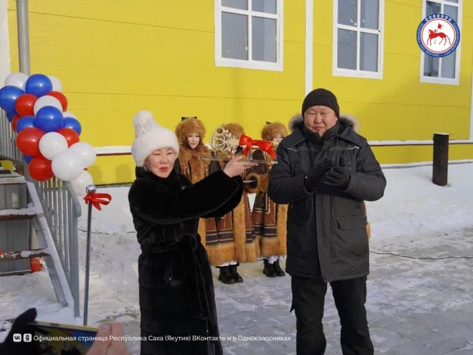 В День народного единства, 4 ноября, в селах Быракан Верхневилюйского улуса и Беке Догдогинского наслега Мегино-Кангаласского улуса торжественно открыли культурно-спортивные комплексы В День народного единства, 4 ноября, в селах Быракан Верхневилюйского улуса и Беке Догдогинского наслега Мегино-Кангаласского улуса торжественно открыли культурно-спортивные комплексы