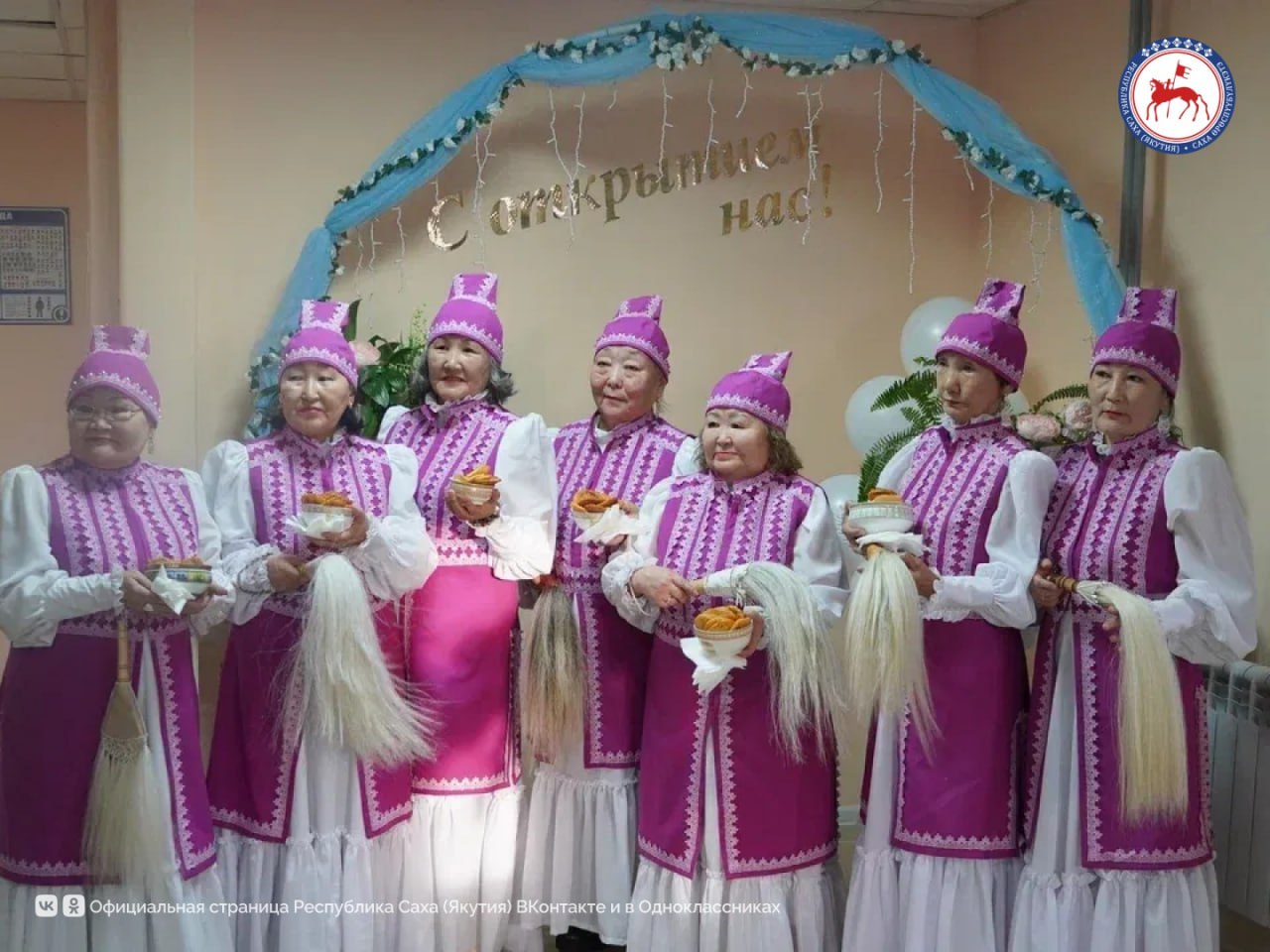 В День народного единства, 4 ноября, в селах Быракан Верхневилюйского улуса и Беке Догдогинского наслега Мегино-Кангаласского улуса торжественно открыли культурно-спортивные комплексы В День народного единства, 4 ноября, в селах Быракан Верхневилюйского улуса и Беке Догдогинского наслега Мегино-Кангаласского улуса торжественно открыли культурно-спортивные комплексы