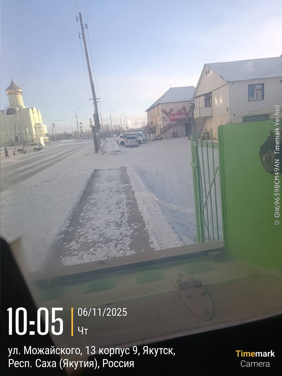 Подрядчик Управы Гагаринского округа выполнил работы по уборке тротуаров на улице Курнатовского, Кузьмина и др Подрядчик Управы Гагаринского округа выполнил работы по уборке тротуаров на улице Курнатовского, Кузьмина и др