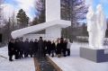 6 ноября в рамках празднования юбилейного Дня города Нерюнгри и Нерюнгринского района почетная делегация приняла участие в возложении цветов к памятнику первостроителям