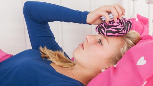 Летом спина и голова болят из-за этой обуви: врач предупредила россиян