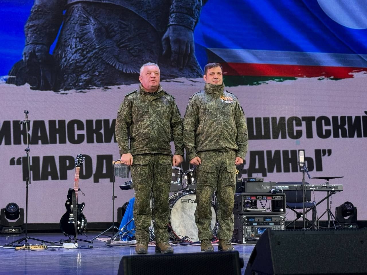 Старшина Александр Новолоков , награжденный знаком отличия Орденом Святого Георгия - Георгиевским крестом 4 степени в рамках III Антифашистского форума, прокомментировал свою награду Старшина Александр Новолоков , награжденный знаком отличия Орденом Святого Георгия - Георгиевским крестом 4 степени в рамках III Антифашистского форума, прокомментировал свою награду