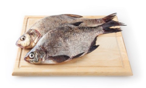 Как почистить рыбу и оставить руки чистыми без перчаток: секрет хозяек СССР