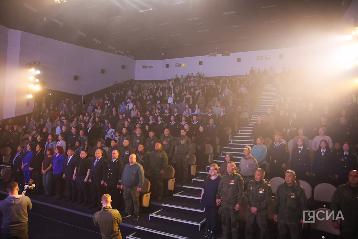 Рок-группа «Мы есть мы» дала концерт в Якутске Рок-группа «Мы есть мы» дала концерт в Якутске