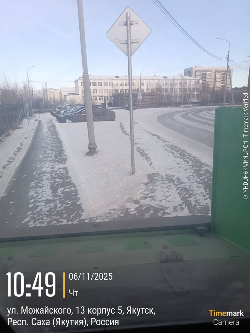 Подрядчик Управы Гагаринского округа выполнил работы по уборке тротуаров на улице Курнатовского, Кузьмина и др Подрядчик Управы Гагаринского округа выполнил работы по уборке тротуаров на улице Курнатовского, Кузьмина и др