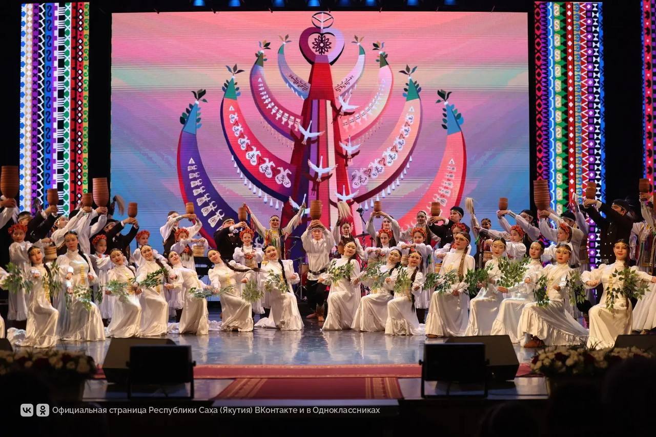 Айсен Николаев сегодня, 6 ноября, прибыл в город Нерюнгри, чтобы лично поздравить нерюнгринцев с 50-летием столицы Южной Якутии и Нерюнгринского района, а также вручить государственные награды