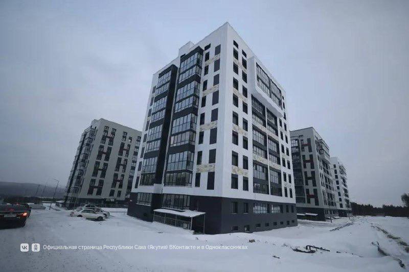 6 ноября в городе Нерюнгри дети–сироты и дети, оставшиеся без попечения родителей, получили квартиры в девятиэтажном многоквартирном доме на улице Виктора Ждамирова 6 ноября в городе Нерюнгри дети–сироты и дети, оставшиеся без попечения родителей, получили квартиры в девятиэтажном многоквартирном доме на улице Виктора Ждамирова