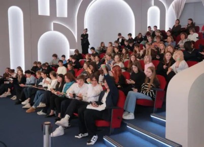 «Форум школьников» стартовал в национальном центре «Россия»