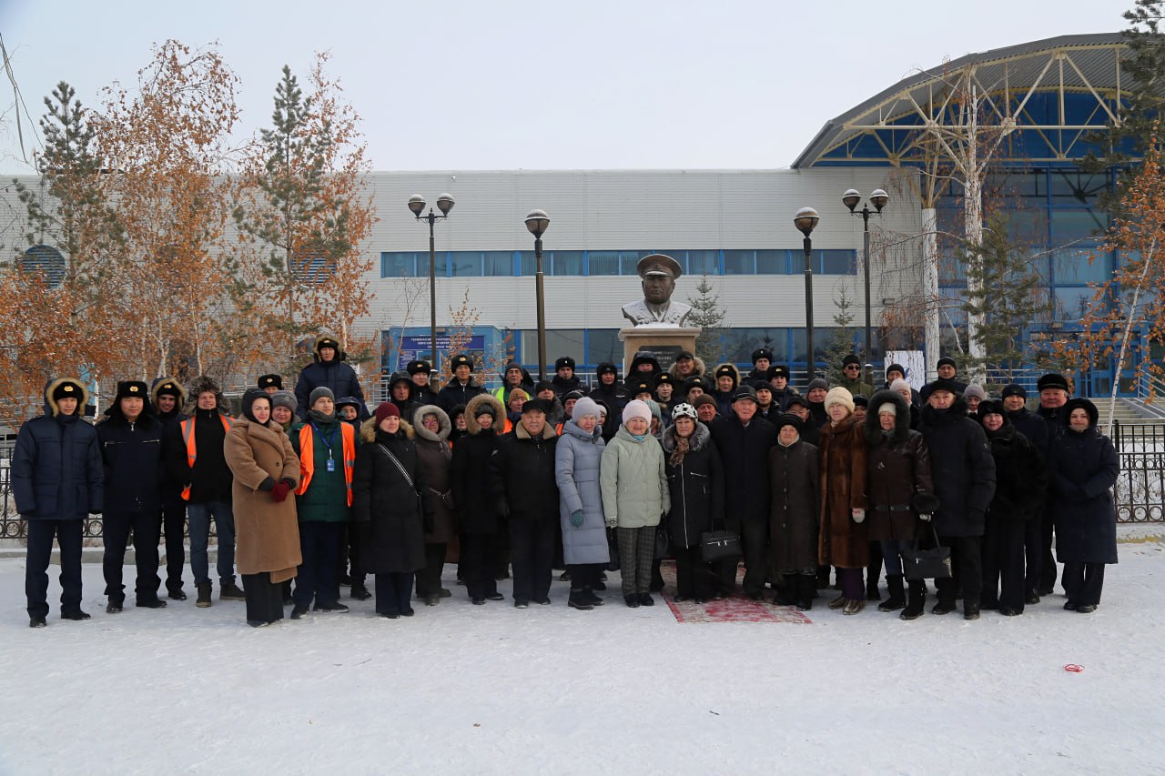 107 лет со дня рождения легендарного якутского летчика Валерия Кузьмина 107 лет со дня рождения легендарного якутского летчика Валерия Кузьмина