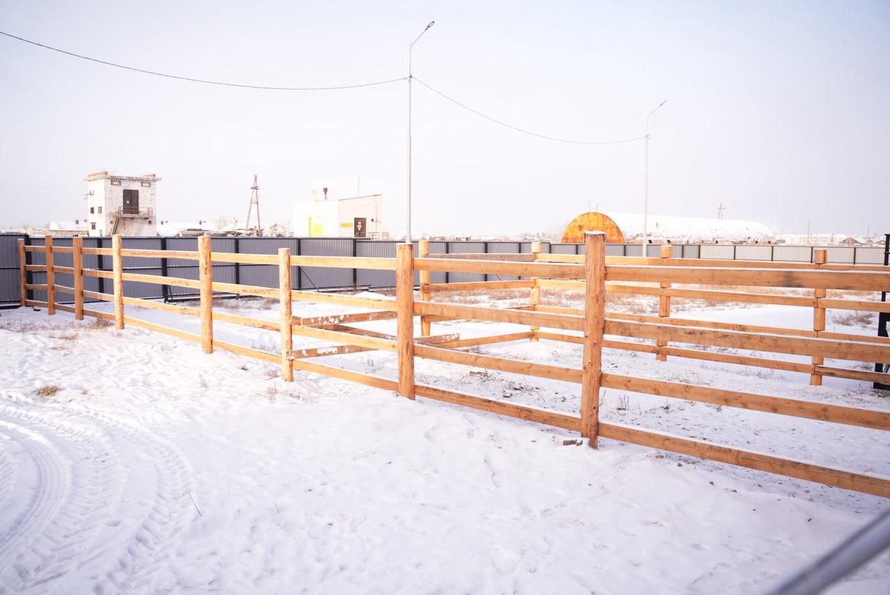 Евгений Григорьев: Сегодня, вместе с министром сельского хозяйства республики Артёмом Александровым, торжественно открыли первый на территории городского округа убойный цех КРС в селе Хатассы