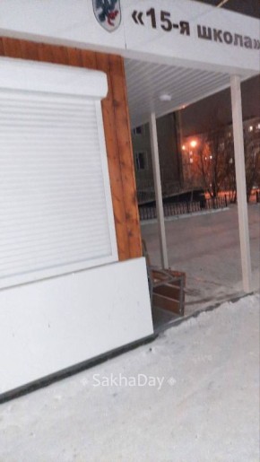 #спрашивают ехала домой, поздно конечно, но до 21:00, почему остановка закрыта 15 школа по Кальвица?