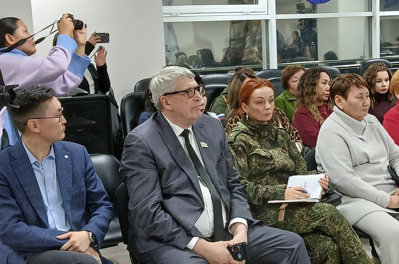 Александр Подголов принял участие во встрече с семьями участников СВО