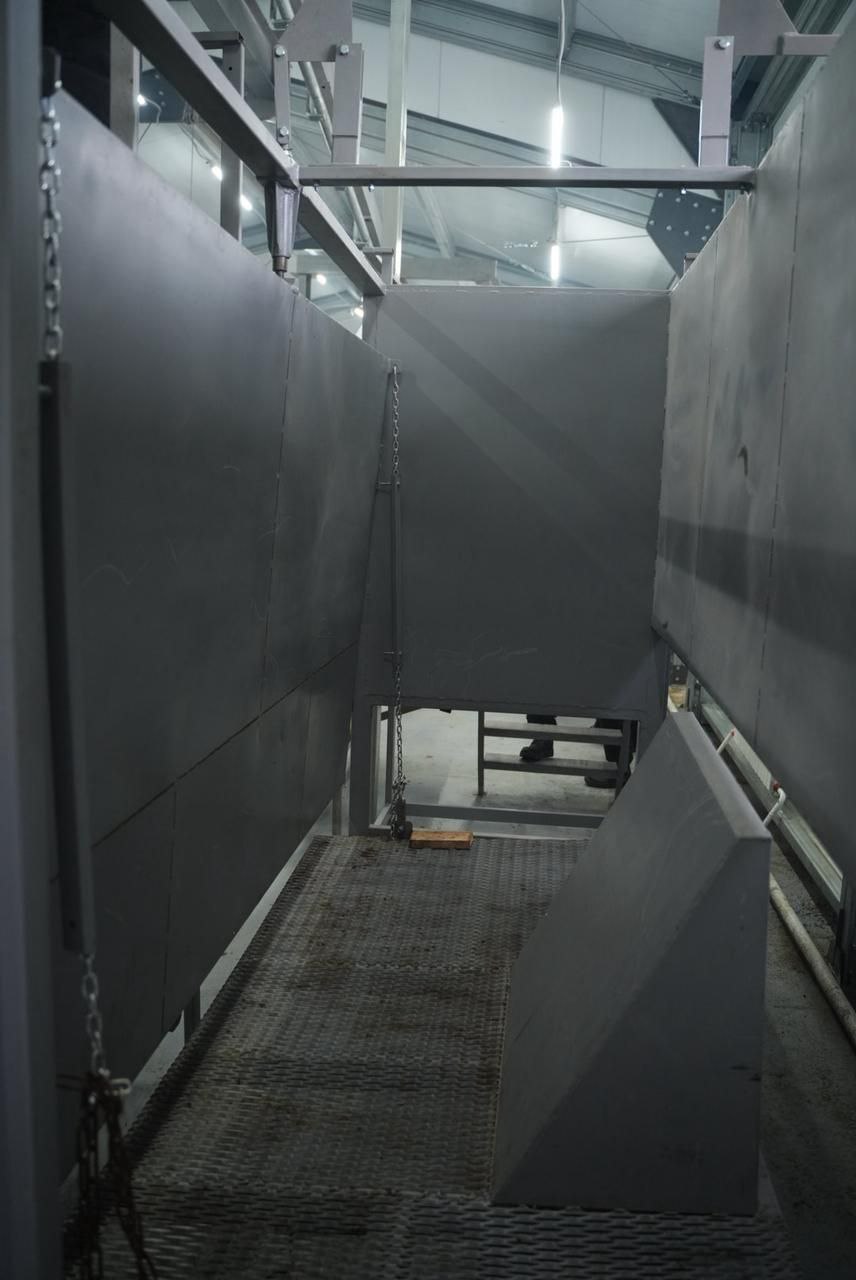 Евгений Григорьев: Сегодня, вместе с министром сельского хозяйства республики Артёмом Александровым, торжественно открыли первый на территории городского округа убойный цех КРС в селе Хатассы Евгений Григорьев: Сегодня, вместе с министром сельского хозяйства республики Артёмом Александровым, торжественно открыли первый на территории городского округа убойный цех КРС в селе Хатассы