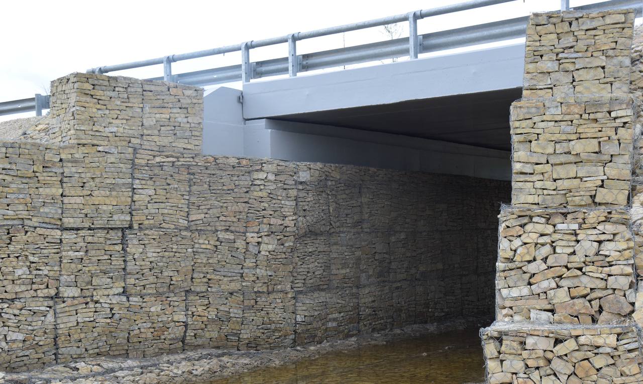 Два обновленных моста введены в эксплуатацию на федеральной трассе А-360 «Лена» Два обновленных моста введены в эксплуатацию на федеральной трассе А-360 «Лена»