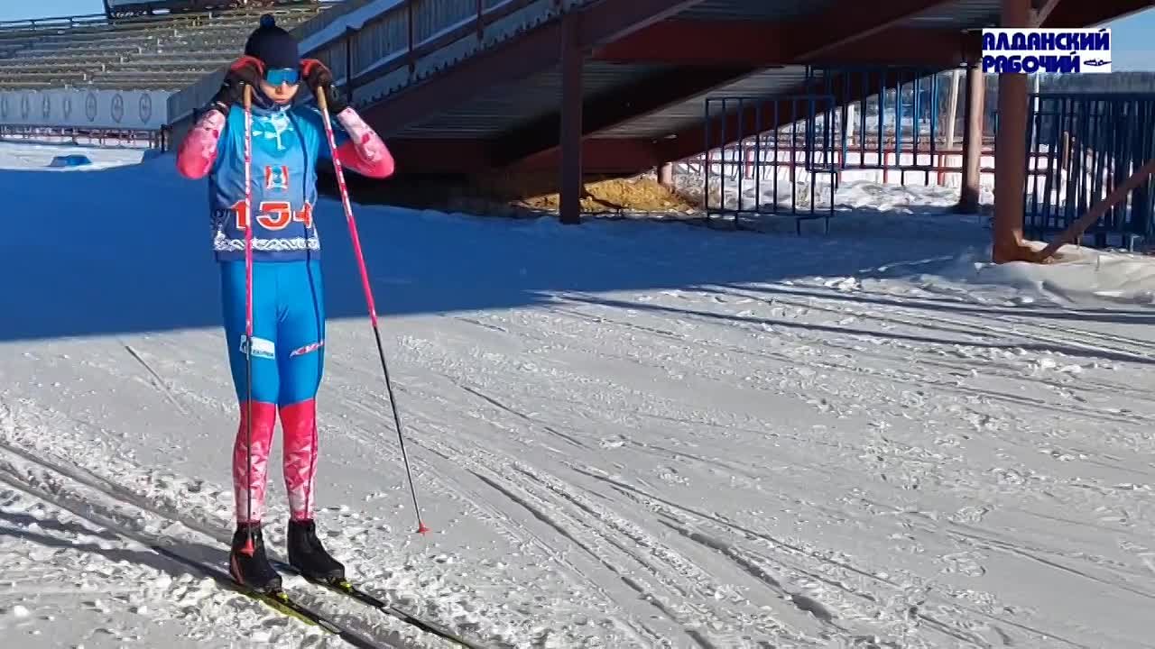 На лыжно-биатлонной трассе идёт "Гонка сильнейших"