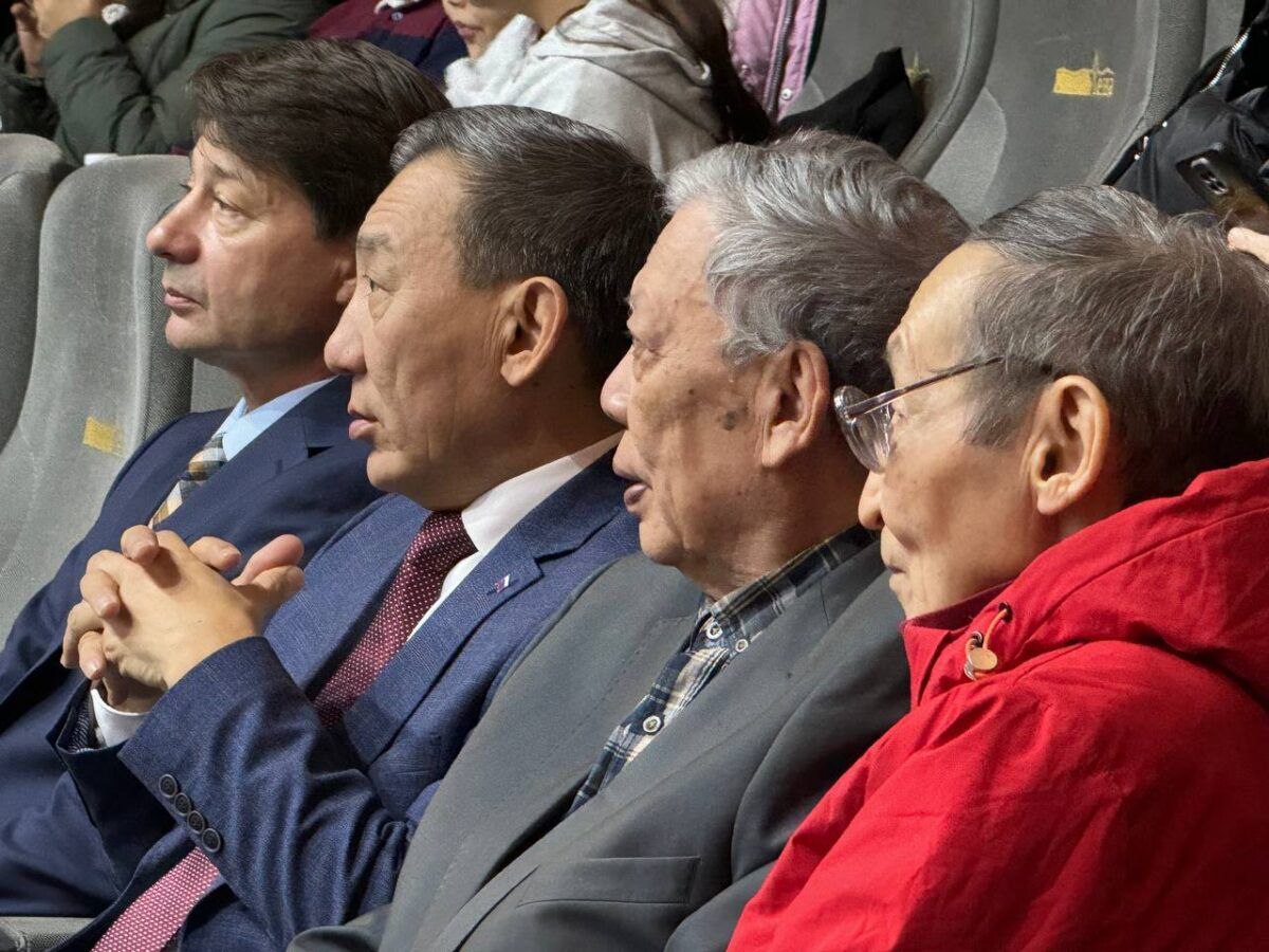 «Уроки якутского»: в Якутске прошла премьера фильма об истории билингвов Якутии «Уроки якутского»: в Якутске прошла премьера фильма об истории билингвов Якутии