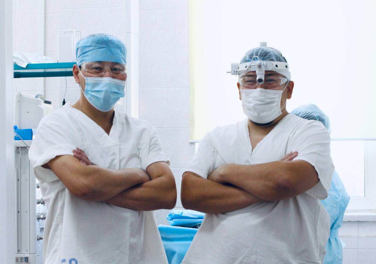 В Горном районе Якутии впервые провели операцию по эндопротезированию колена В Горном районе Якутии впервые провели операцию по эндопротезированию колена