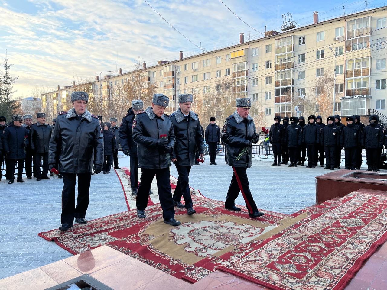 В МВД Якутии почтили память товарищей, погибших при исполнении служебных обязанностей В МВД Якутии почтили память товарищей, погибших при исполнении служебных обязанностей