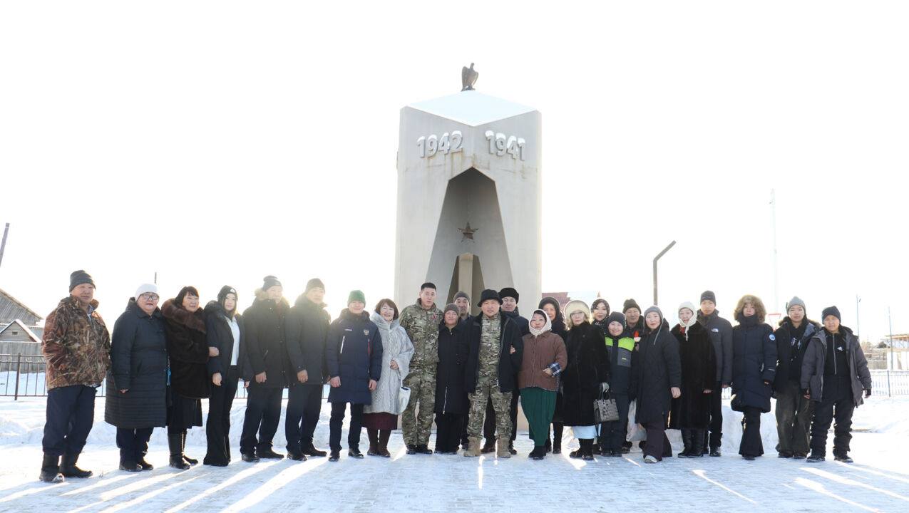 Майаа, Хараа Арассыыйа Дьоруойа Родимир МАКСИМОВ – БУРХААТ ыалдьыттаата Сэтинньи 8 кнгэр Мээ Хаалас улууугар биир дойдулаахтарбыт, Тааттаттан трттээх РФ Дьоруойа Родимир Максимов – Бурхаат уонна анал байыаннай дьайыы... Майаа, Хараа Арассыыйа Дьоруойа Родимир МАКСИМОВ – БУРХААТ ыалдьыттаата Сэтинньи 8 кнгэр Мээ Хаалас улууугар биир дойдулаахтарбыт, Тааттаттан трттээх РФ Дьоруойа Родимир Максимов – Бурхаат уонна анал байыаннай дьайыы...