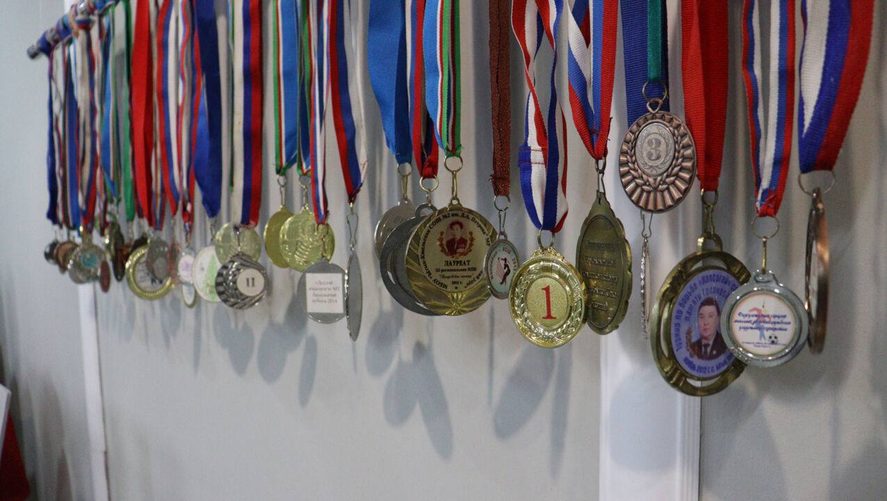 Майаа, Хараа Арассыыйа Дьоруойа Родимир МАКСИМОВ – БУРХААТ ыалдьыттаата Сэтинньи 8 кнгэр Мээ Хаалас улууугар биир дойдулаахтарбыт, Тааттаттан трттээх РФ Дьоруойа Родимир Максимов – Бурхаат уонна анал байыаннай дьайыы... Майаа, Хараа Арассыыйа Дьоруойа Родимир МАКСИМОВ – БУРХААТ ыалдьыттаата Сэтинньи 8 кнгэр Мээ Хаалас улууугар биир дойдулаахтарбыт, Тааттаттан трттээх РФ Дьоруойа Родимир Максимов – Бурхаат уонна анал байыаннай дьайыы...