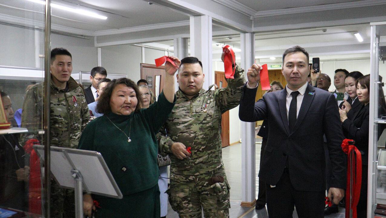 Майаа, Хараа Арассыыйа Дьоруойа Родимир МАКСИМОВ – БУРХААТ ыалдьыттаата Сэтинньи 8 кнгэр Мээ Хаалас улууугар биир дойдулаахтарбыт, Тааттаттан трттээх РФ Дьоруойа Родимир Максимов – Бурхаат уонна анал байыаннай дьайыы... Майаа, Хараа Арассыыйа Дьоруойа Родимир МАКСИМОВ – БУРХААТ ыалдьыттаата Сэтинньи 8 кнгэр Мээ Хаалас улууугар биир дойдулаахтарбыт, Тааттаттан трттээх РФ Дьоруойа Родимир Максимов – Бурхаат уонна анал байыаннай дьайыы...