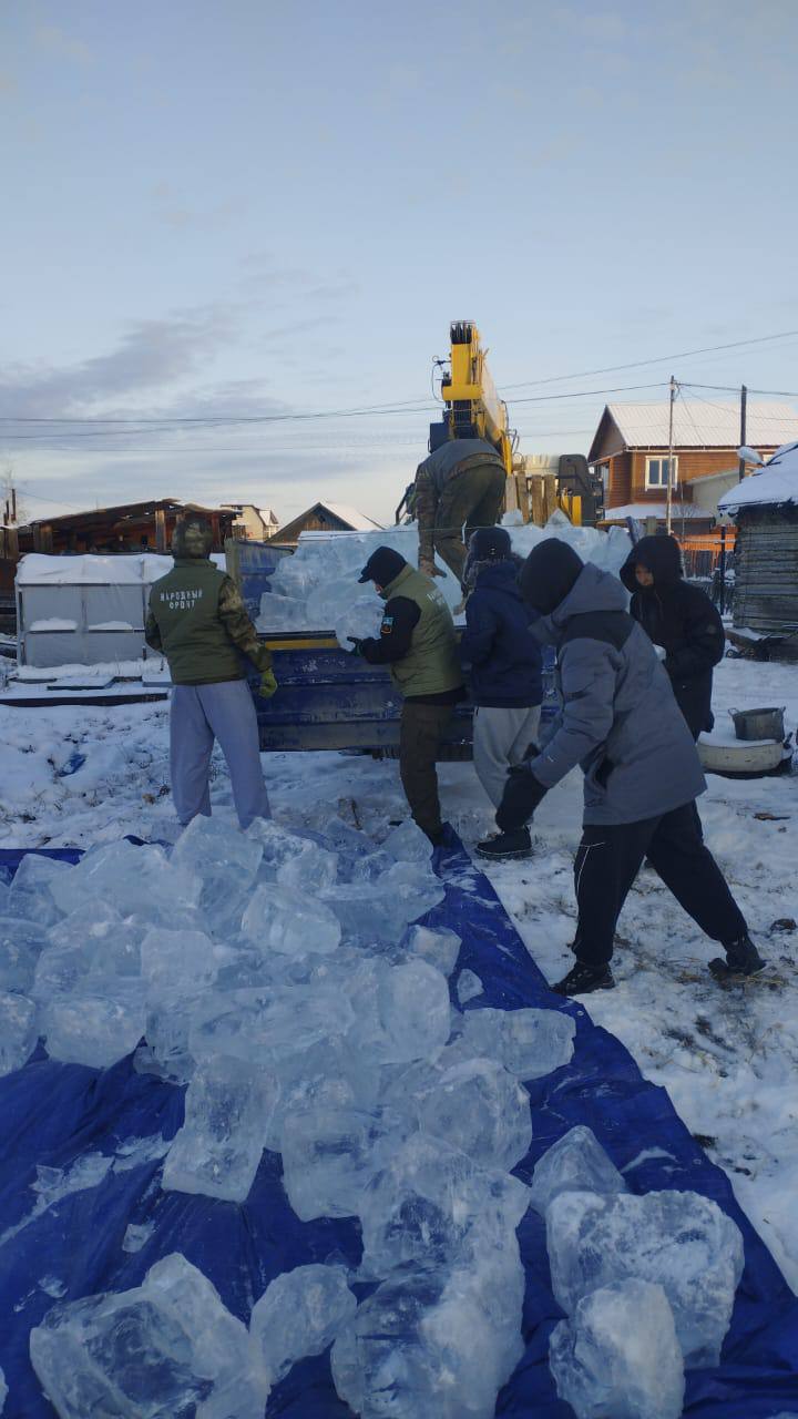 Сотрудники Управы Гагаринского округа приняли участие в общегородском субботнике в поддержку семей участников СВО Сотрудники Управы Гагаринского округа приняли участие в общегородском субботнике в поддержку семей участников СВО