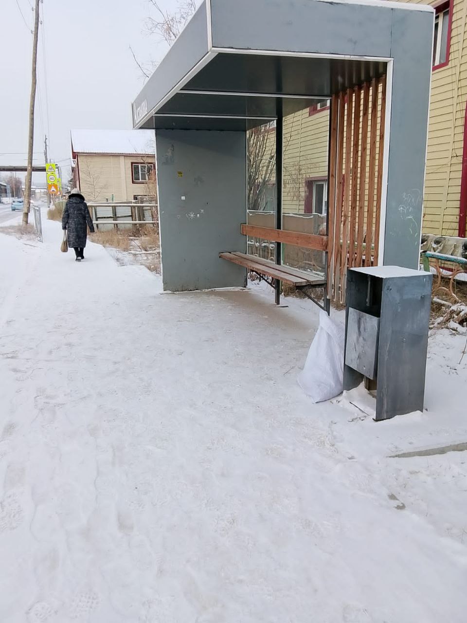 Сегодня наши дворники провели комплекс работ по благоустройству территории округа Сегодня наши дворники провели комплекс работ по благоустройству территории округа