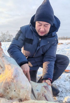 Айсен Николаев: Зима в Якутии вступила в свои права, и для многих якутян наступает особенное время - пора забоя скота