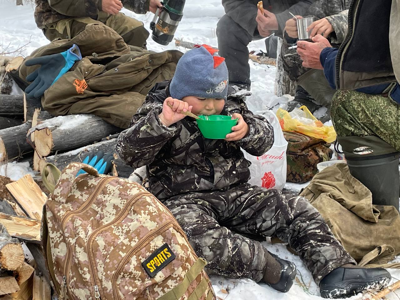 Баай барыылаах Байанай ыйа сааланан сир-дойду аайы муха гэнэ тэриллэр Баай барыылаах Байанай ыйа сааланан сир-дойду аайы муха гэнэ тэриллэр