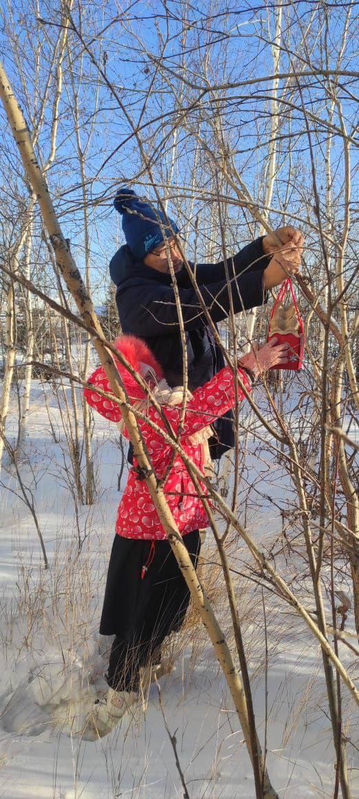 В честь Синичкиного дня в Нюрбинском районе прошли две добрые экологические акции В честь Синичкиного дня в Нюрбинском районе прошли две добрые экологические акции