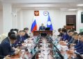 Кирилл Бычков провел планерное совещание правительства Якутии