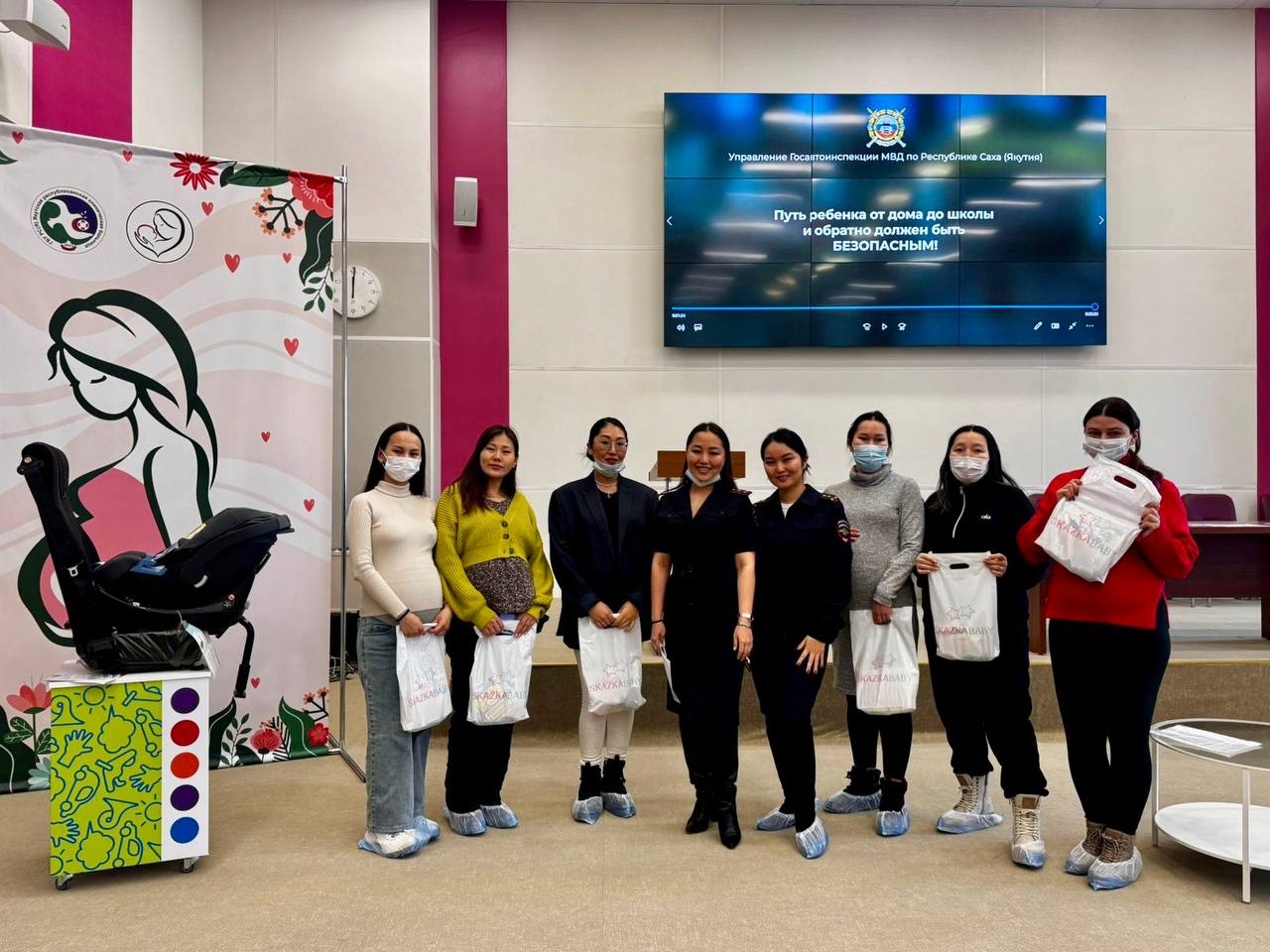 Инспекторы отделения пропаганды безопасности дорожного движения