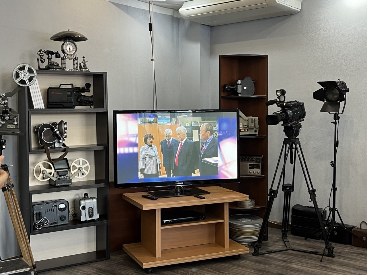 В Якутии открыли аудиовизуальный фонд первого президента Михаила Николаева