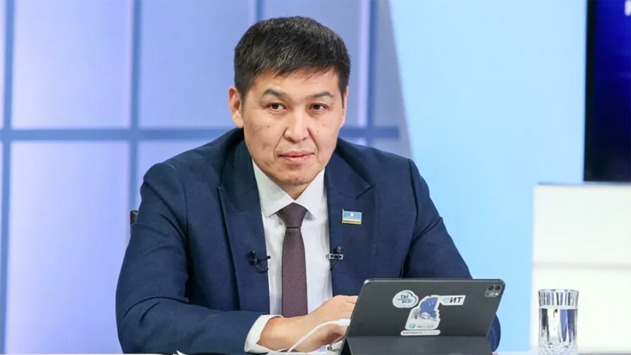 C Днём инноваций Якутии жителей республики поздравил Анатолий Семенов