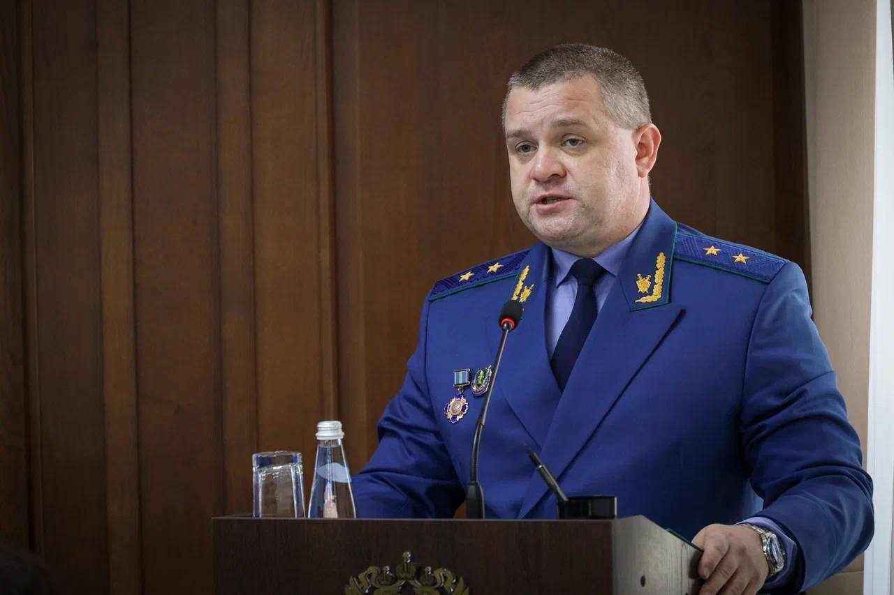 Заместитель Генерального прокурора России Сергей Зайцев представил прокурора Республики Саха (Якутия) Сергея Дябкина Заместитель Генерального прокурора России Сергей Зайцев представил прокурора Республики Саха (Якутия) Сергея Дябкина