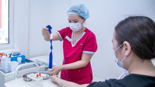 В Якутии более 37 тысяч человек от 25 лет проверили наличие антител к вирусному гепатиту С. Выявление и лечение гепатита С стало частью мероприятий президентского национального проекта "Продолжительная и активная жизнь"