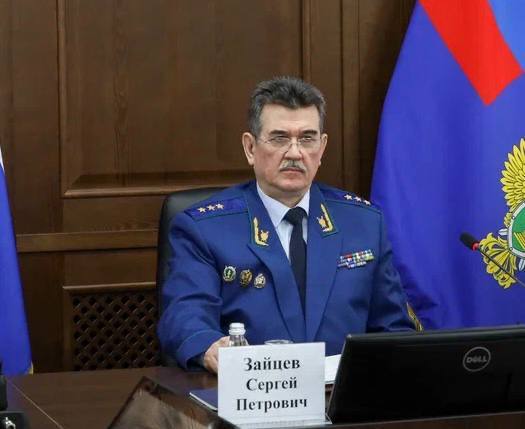 Заместитель Генерального прокурора России Сергей Зайцев представил прокурора Республики Саха (Якутия) Сергея Дябкина Заместитель Генерального прокурора России Сергей Зайцев представил прокурора Республики Саха (Якутия) Сергея Дябкина