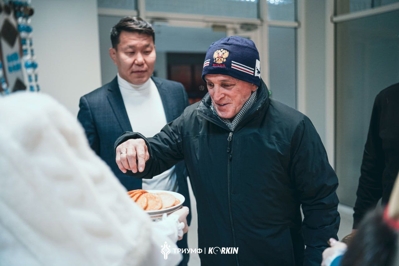 В Якутск прибыл олимпийский чемпион Сергей Белоглазов В Якутск прибыл олимпийский чемпион Сергей Белоглазов