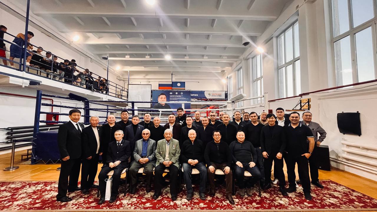 Сегодня вместе с Героями России Андреем Григорьевым и Алексеем Петровым, первым заместителем министра по физической культуре и спорту Республики Саха (Якутия) Гаврилом Мохначевским, спортивной общественностью и семьёй... Сегодня вместе с Героями России Андреем Григорьевым и Алексеем Петровым, первым заместителем министра по физической культуре и спорту Республики Саха (Якутия) Гаврилом Мохначевским, спортивной общественностью и семьёй...