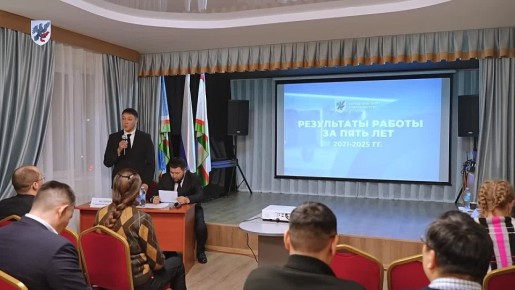 13 ноября глава города Якутска Евгений Григорьев провел встречу с жителями Строительного округа, на которой представил подробный отчет о работе Окружной администрации за последние 5 лет