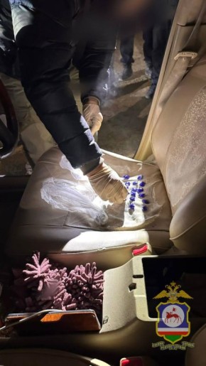 В Якутии полиция задержала двух приятелей-студентов за попытку сбыта около 1 кг гашиша через закладки