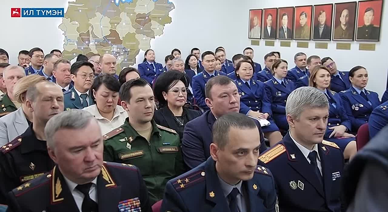 Ил Дархану Айсену Николаеву, спикеру Ил Тумэна Алексею Еремееву, руководителям региональных органов власти, судебных и правоохранительных органов, омбудсменам, коллективу прокуратуры — государственного советника юстиции 2...