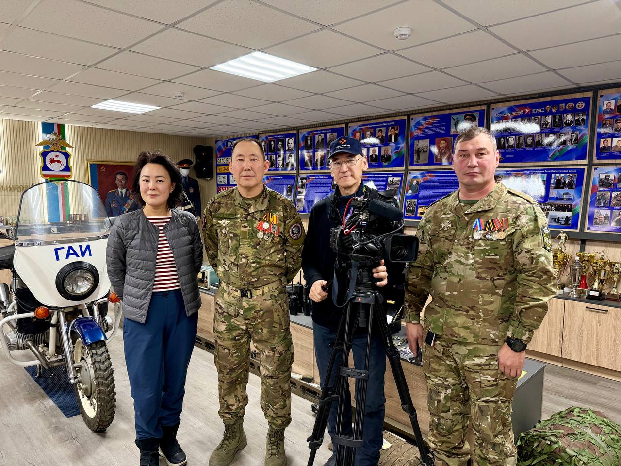 Смотрите сегодня на канале НВК «Саха» в 18.30 ведомственную телепрограмму «Проавто14», посвященную ко Дню сотрудника ОВД РФ в котором приняли участие ветераны Госавтоинспекции и участники СВО: подполковник полиции в...