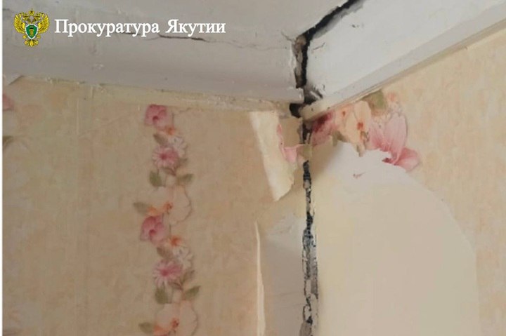 Выдали развалины в старом доме